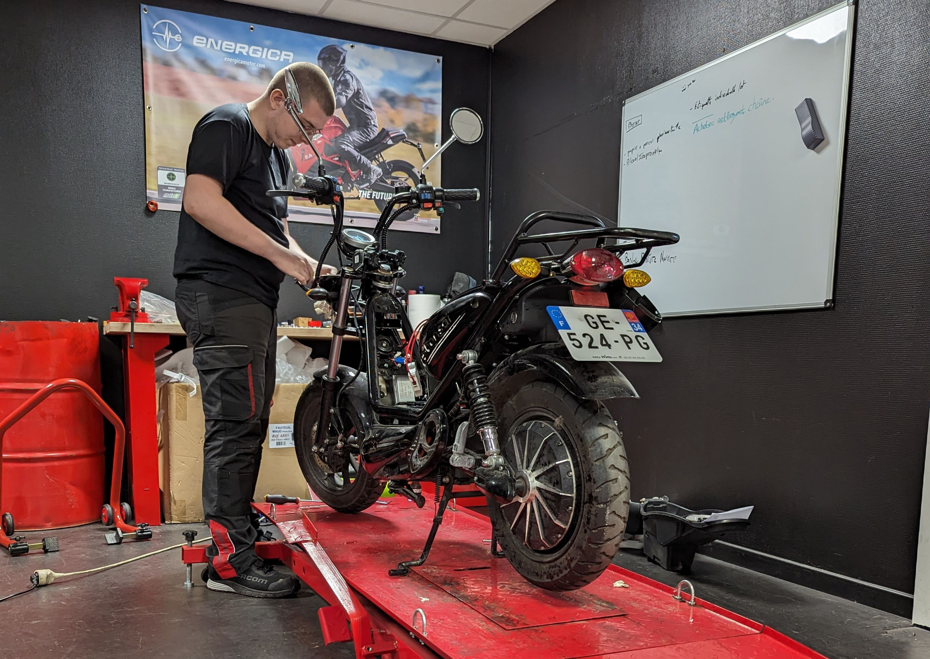 Entretien, réparation moto et scooter toutes marques à Angers